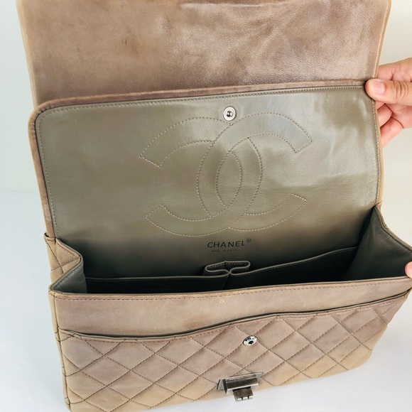 Chanel Reissue 2.55 Lambskin Iridescent 227 Bag - Picture 14 of 16